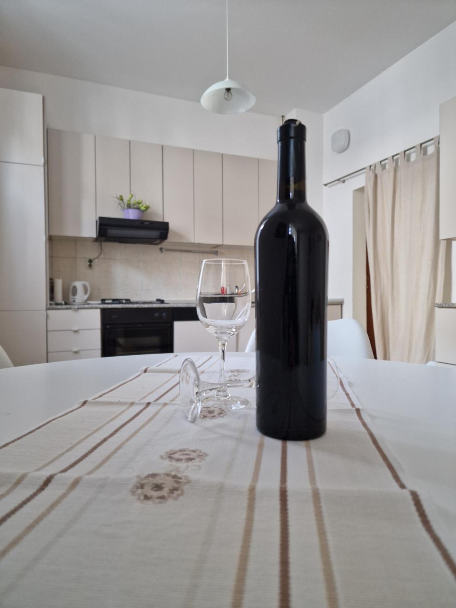 Apartment With Private Parking Sarajevo